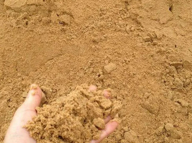 南京水泥黄沙各种砖配送：黄沙是家庭装修必不可少的材料之一